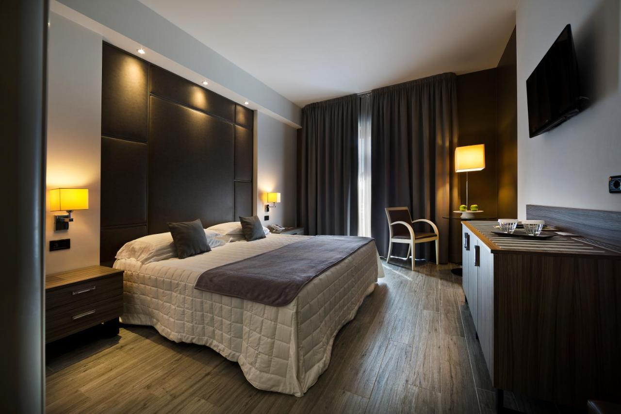 Hotel Desenzano Дезенцано-дель-Гарда Экстерьер фото
