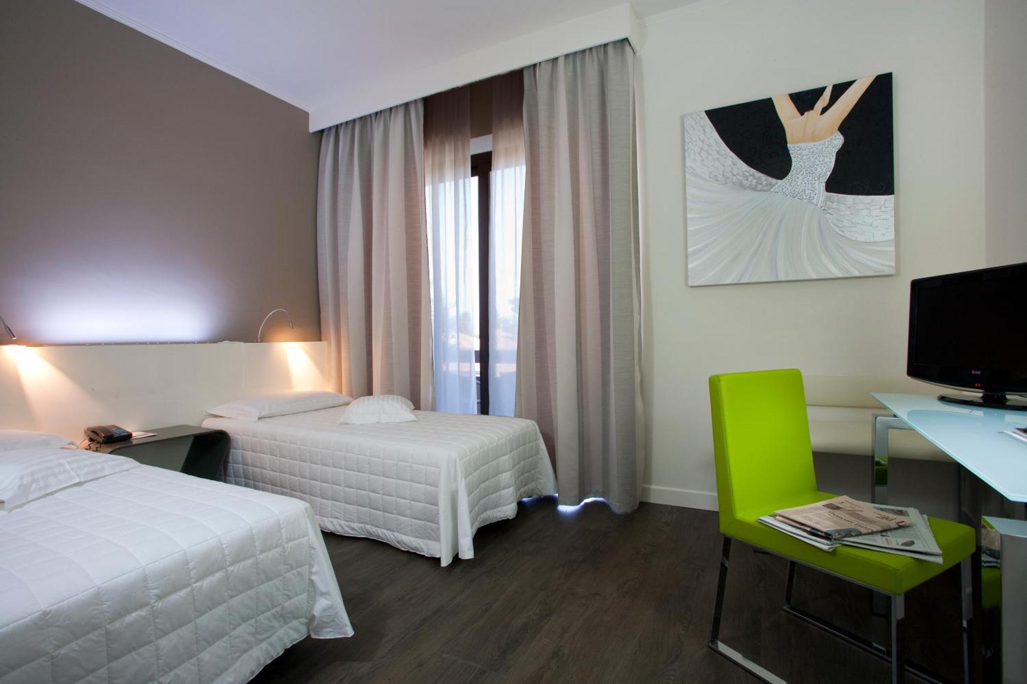 Hotel Desenzano Дезенцано-дель-Гарда Экстерьер фото