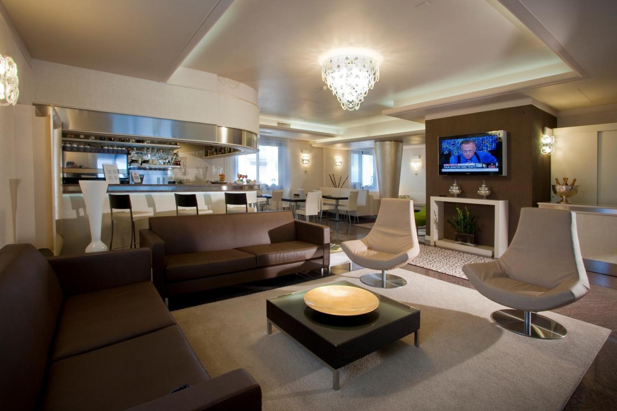 Hotel Desenzano Дезенцано-дель-Гарда Экстерьер фото