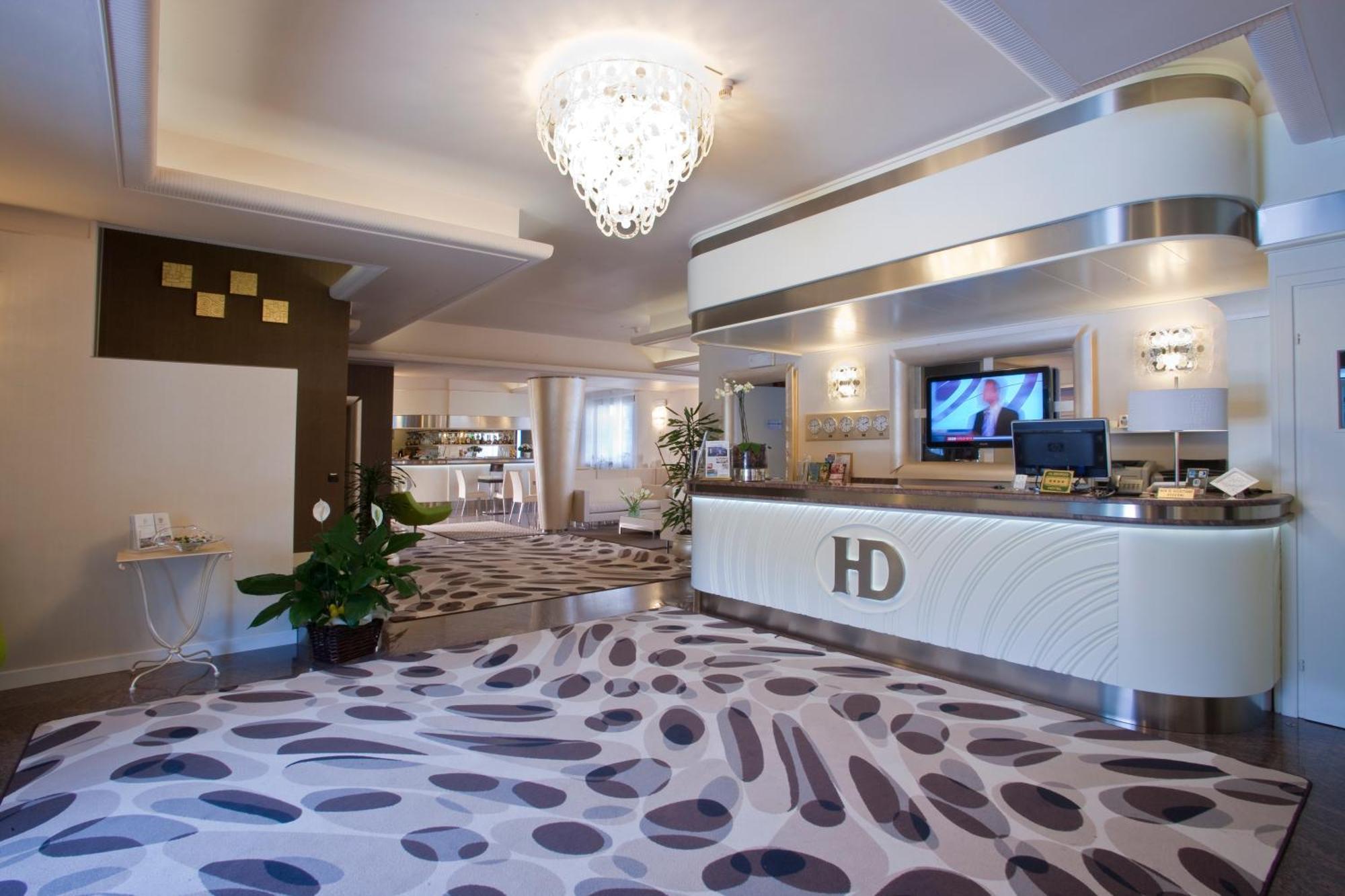Hotel Desenzano Дезенцано-дель-Гарда Экстерьер фото